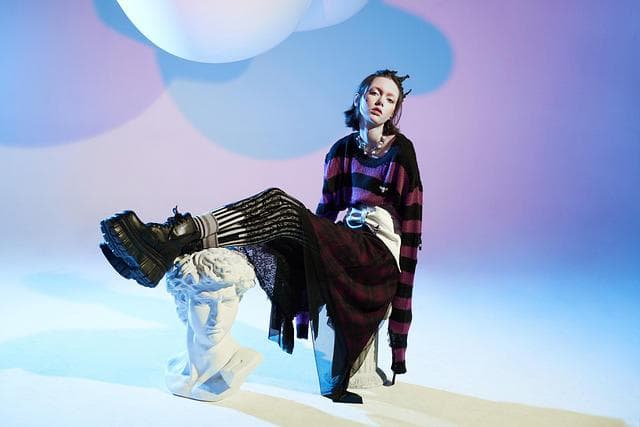 Grunge - czym się wyróżnia ten styl i skąd się wywodzi? Dowiedz się więcej!