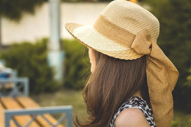 Trend coquette - czym się wyróżnia i jak wprowadzić go do swojej garderoby?