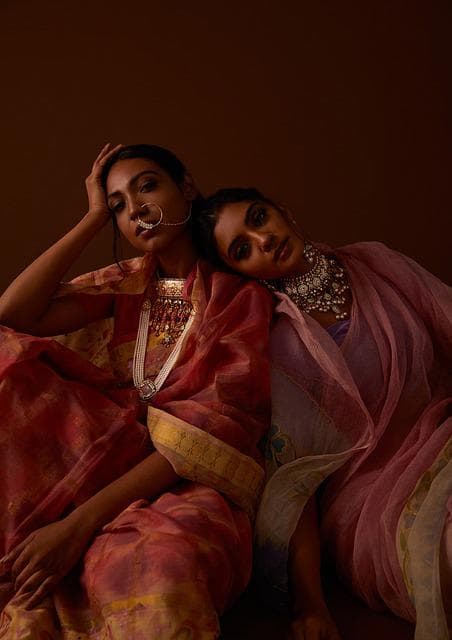 Najmodniejsze sukienki 2026 - sprawdź co będzie hitem w damskiej modzie!