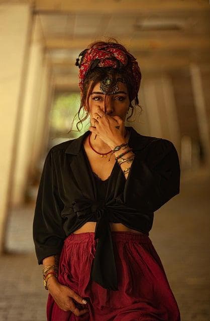 Boho grunge w nowej odsłonie - najgorętszy niebanalny trend modowy na 2026 rok